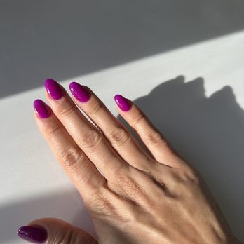 Van Nails - Dip done seamlessly - Nail Salons Near Me - Aventura, Florida Van Nails - Dip done seamlessly - Nail Salons Near Me - Aventura, Florida