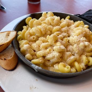 8 Mile Grill and Bar - Mac n cheese - American Near Me - Cañon City, Colorado 8 Mile Grill and Bar - Mac n cheese - American Near Me - Cañon City, Colorado