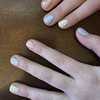 Diamond nails - Amazing flowers on a fidgety little girl! - Nail Salons Near Me - Lyndora, Pennsylvania