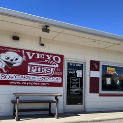 Veyo Pies - Cute storefront