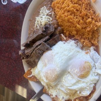 El Paisa Alegre - Chilaquiles en Salsa - Mexican Near Me - Prospect Heights, Illinois El Paisa Alegre - Chilaquiles en Salsa - Mexican Near Me - Prospect Heights, Illinois