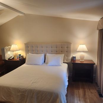The Gables Inn Sausalito - Hotels Near Me - Sausalito, California The Gables Inn Sausalito - Hotels Near Me - Sausalito, California