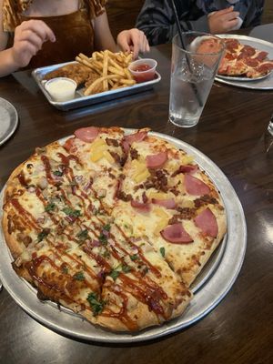 Quinn's Neighbourhood Pub and Eatery by null