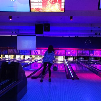 Waveland Bowl - Bowling Near Me - Chicago, Illinois