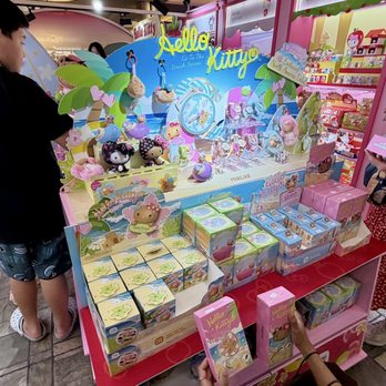 Hello Kitty - blind boxes galore - Pop-up Shops Near Me - Honolulu, Hawaii Hello Kitty - blind boxes galore - Pop-up Shops Near Me - Honolulu, Hawaii