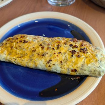 Louf - Halloumi omelette - Middle Eastern Near Me - Toronto, Ontario