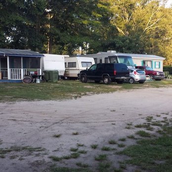 Lakeside Marina and Resort - Resorts Near Me - Eutawville, South Carolina