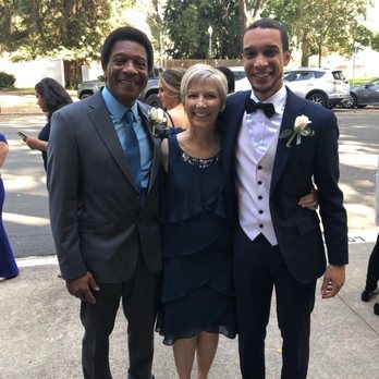 Relles Florist - Boutonnieres - Florists Near Me - Sacramento, California Relles Florist - Boutonnieres - Florists Near Me - Sacramento, California