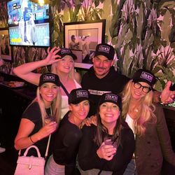 Jax's Studio City - Jax and his fans