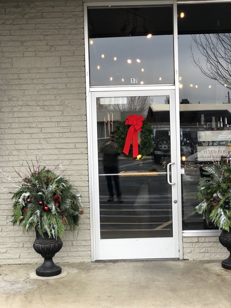 KAMEO FLOWER SHOP 21 Photos & 21 Reviews 111 S 2nd St, Yakima, WA