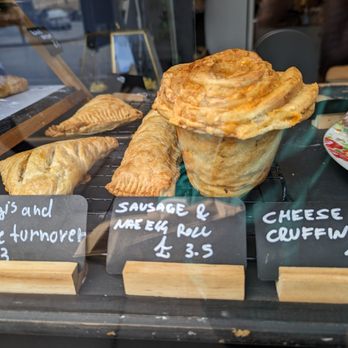 Black Rabbit - Cafes Near Me - Edinburgh, EDH
