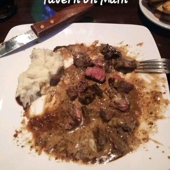 Tavern On Main - This is the beef Market with garlic mash - Bars Near Me - Belleville, Illinois Tavern On Main - This is the beef Market with garlic mash - Bars Near Me - Belleville, Illinois