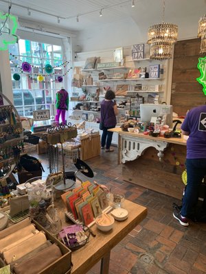 Fleurty Girl French Quarter by null