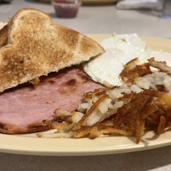Bird's Egg Cafe - 2 eggs over easy with ham, hash browns & toast