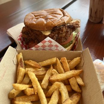 Small Cheval- Wicker Park - Chicken sandwich - Burgers Near Me - Chicago, Illinois Small Cheval- Wicker Park - Chicken sandwich - Burgers Near Me - Chicago, Illinois