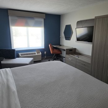 Holiday Inn Express & Suites Ogden - King room - Hotels Near Me - Ogden, Utah Holiday Inn Express & Suites Ogden - King room - Hotels Near Me - Ogden, Utah