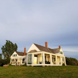 Thinkers Lodge - Thinkers Lodge west porch