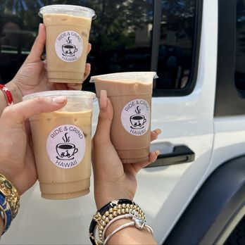 Ride and Grind Cafe - Vanilla mac nut lattes, vanilla latte, chocolate covered strawberry latte - Breakfast & Brunch Near Me - Honolulu, Hawaii