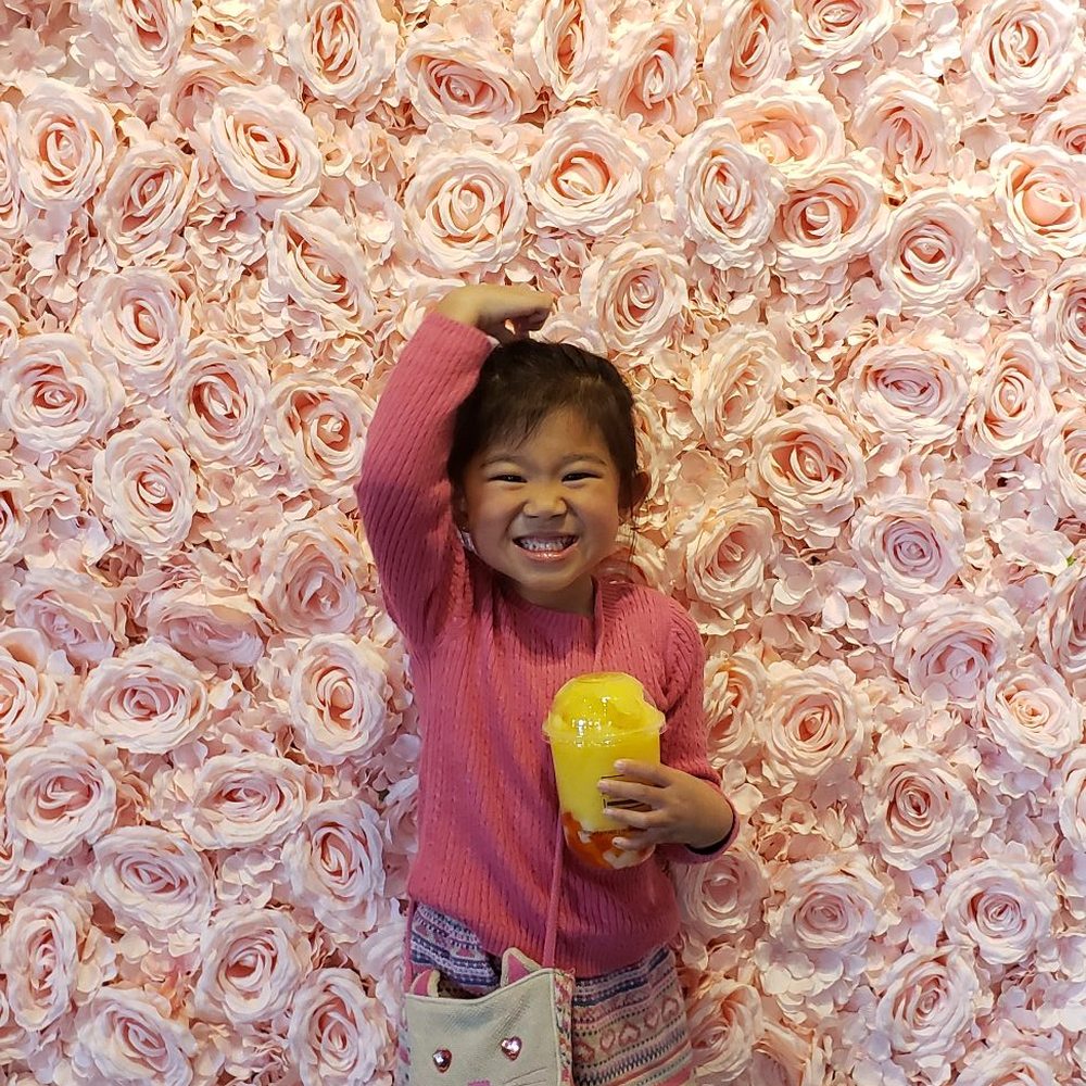 Ding Tea Johns Creek - Pretty flower + mango slushie = happy girl - Coffee & Tea Near Me - Johns Creek, Georgia