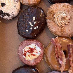 Sweet Circle - Oreo, Cheesecake, Creme Brûlée, Nutella, Biscoff (cookie butter), Red Velvet, Maple Bacon, Boston Crème, Blueberry Cream Cheese.