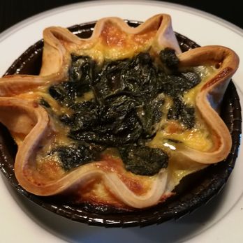L'Amour du Pain - Spinach quiche - Coffee & Tea Near Me - Montreal, Quebec L'Amour du Pain - Spinach quiche - Coffee & Tea Near Me - Montreal, Quebec