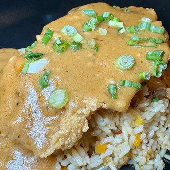 Elm City Social - Smothered Catfish RW Special - Cocktail Bars Near Me - New Haven, Connecticut Elm City Social - Smothered Catfish RW Special - Cocktail Bars Near Me - New Haven, Connecticut