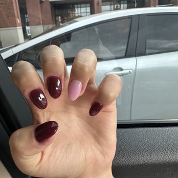 Ladue Nails & Spa - Nail Salons Near Me - Saint Louis, Missouri