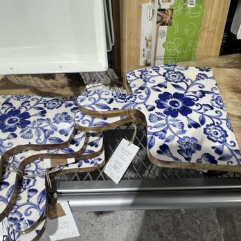 Goodwill - Thrift Stores Near Me - Tamarac, Florida