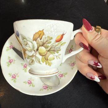 Brigit's Bakery - Bakeries Near Me - London, XGL