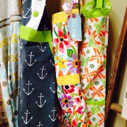 Pretty Little Things - Gorgeous aprons!!  Love them!!