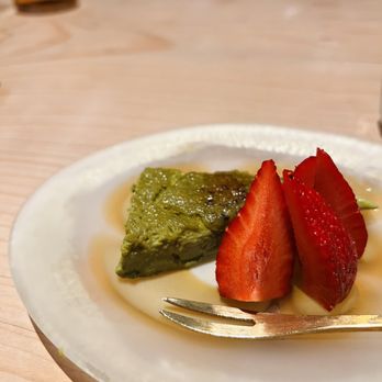 Odo - Matcha cream brûlée and strawberries - Japanese Near Me - New York, New York Odo - Matcha cream brûlée and strawberries - Japanese Near Me - New York, New York