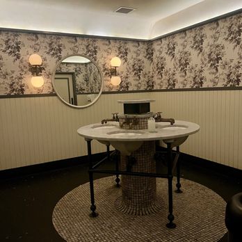 Giuseppe & Sons - Fancy bathrooms - Italian Near Me - Philadelphia, Pennsylvania Giuseppe & Sons - Fancy bathrooms - Italian Near Me - Philadelphia, Pennsylvania