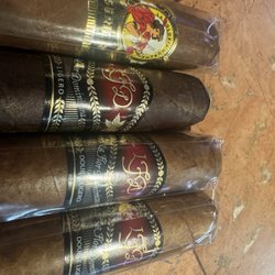Maduro's Cigar & Bar