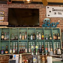 Hunters & Gatherers - The smallest bar in the USA