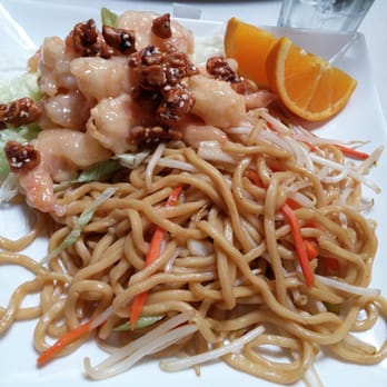 King Yen Restaurant - Honey Walnut Shrimp with Chow Mien - Chinese Near Me - Berkeley, California