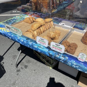 Frog Hollow Farm - Farmers Markets - Baked goods - Farmers Market Near Me - Berkeley, California Frog Hollow Farm - Farmers Markets - Baked goods - Farmers Market Near Me - Berkeley, California