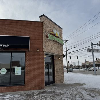 Scramblers - Outside - Breakfast & Brunch Near Me - Toledo, Ohio