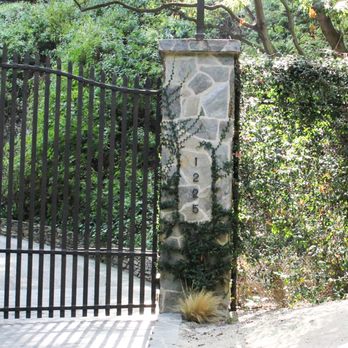 Automated Gate Services - wood and aluminum automatic vehicle and pedestrian gates - Fences & Gates Near Me - Corona, California