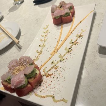 Oishii Sushi & Pan-Asian - Grapevine  - Flower roll - Sushi Bars Near Me - Grapevine, Texas