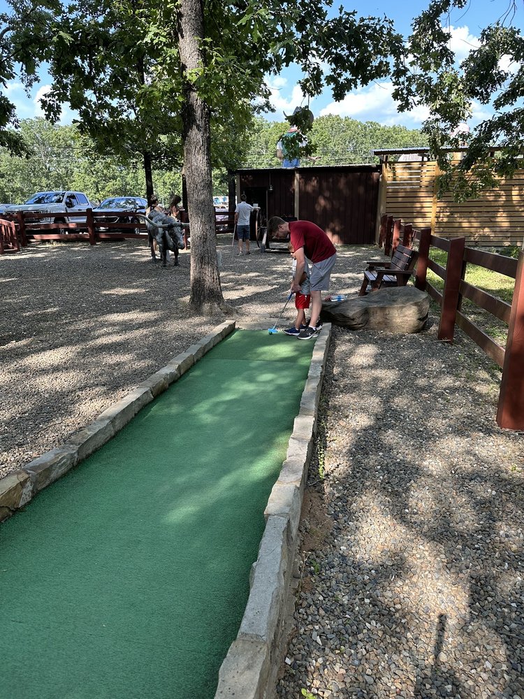 Old West Town Mini Golf Logo