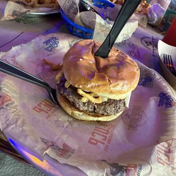 River City Cafe - Shoestring burger - Burgers Near Me - Conway, South Carolina