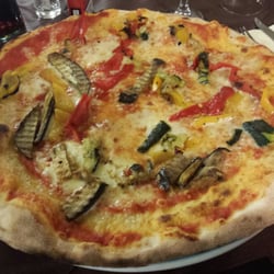 Pizzeria Trattoria La Sfinge - Pizza vegetariana con verdure grigliate