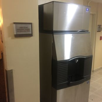 Hilton Memphis - Ice Machine on 5th floor. Very spooky in this room. Filthy microwave, washer and dryer are also in this room. It is disgusting in there. - Hotels Near Me - Memphis, Tennessee Hilton Memphis - Ice Machine on 5th floor. Very spooky in this room. Filthy microwave, washer and dryer are also in this room. It is disgusting in there. - Hotels Near Me - Memphis, Tennessee