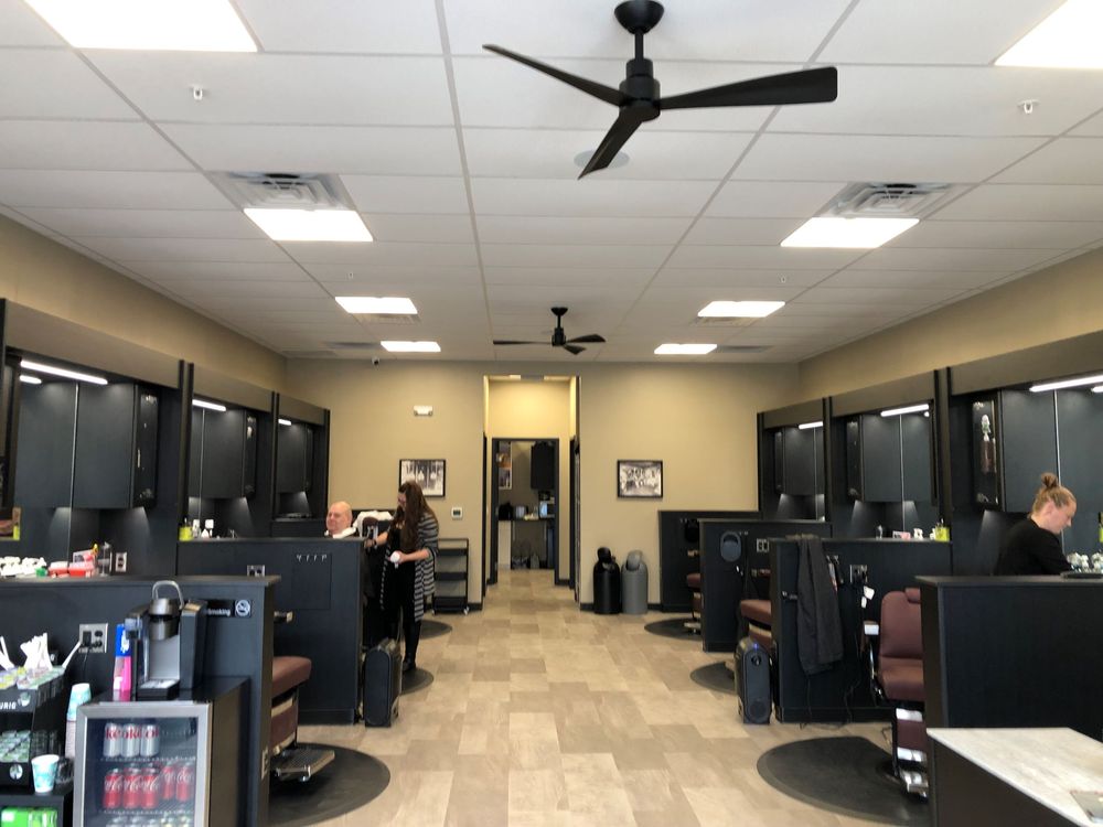 ROOSTERS MEN’S GROOMING CENTER Updated August 2024 10 Reviews