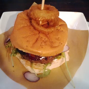 Handmade Burger - Peppered beef burger - Burgers Near Me - Wembley, XGL