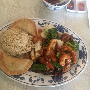 Harmony Vegetarian Restaurant - Shrimp and veggies lunch special. Two curry patties, and brown rice for $6.50 - Chinese Near Me - Atlanta, Georgia Harmony Vegetarian Restaurant - Shrimp and veggies lunch special. Two curry patties, and brown rice for $6.50 - Chinese Near Me - Atlanta, Georgia