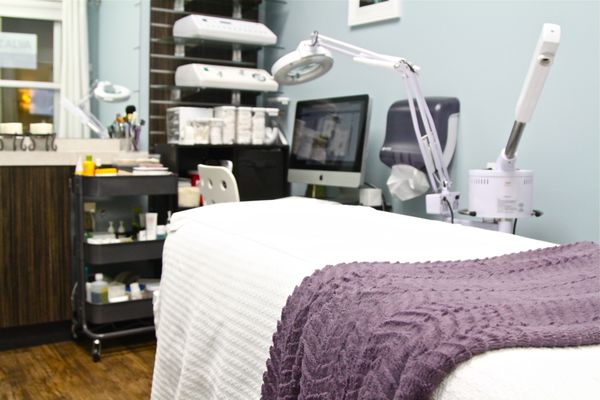 Sola Salon Studios by null