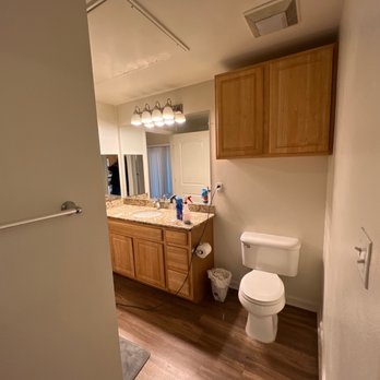 Diamond Cleaning Service - Bathroom not fully cleaned yet but getting there - Home Cleaning Near Me Diamond Cleaning Service - Bathroom not fully cleaned yet but getting there - Home Cleaning Near Me