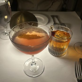 Mon Ami Gabi - drinks: French Martini & Barrel-Aged Black Manhattan - French Near Me - Chicago, Illinois Mon Ami Gabi - drinks: French Martini & Barrel-Aged Black Manhattan - French Near Me - Chicago, Illinois