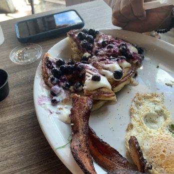 Bistro Cafe - Blueberry pancakes - Breakfast & Brunch Near Me - Miami, Florida Bistro Cafe - Blueberry pancakes - Breakfast & Brunch Near Me - Miami, Florida